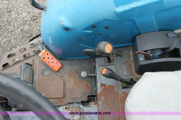 image for item 6277 2000 New Holland TN55 tractor