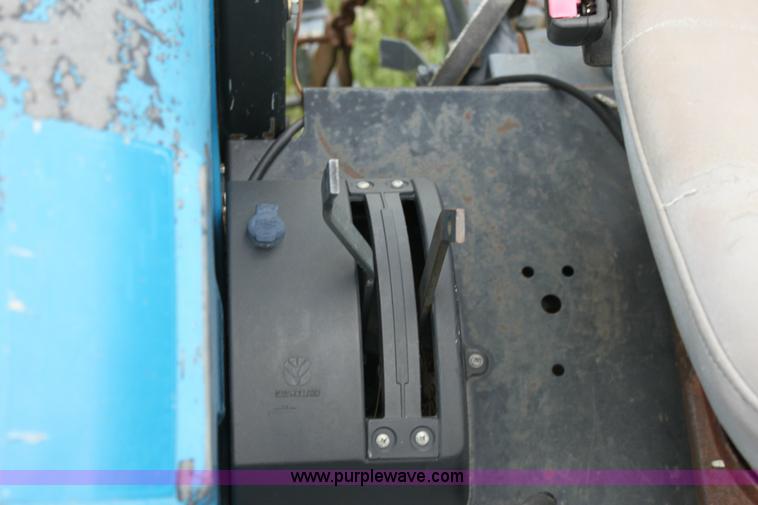 image for item 6278 2000 New Holland TN55 tractor