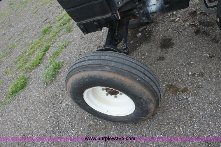 image for item 6281 2003 New Holland TN55 tractor