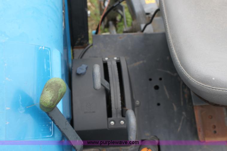 image for item 6283 2000 New Holland TN55 tractor