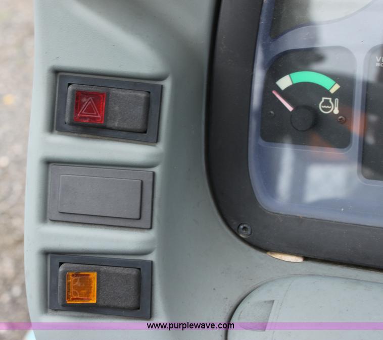 image for item 6283 2000 New Holland TN55 tractor