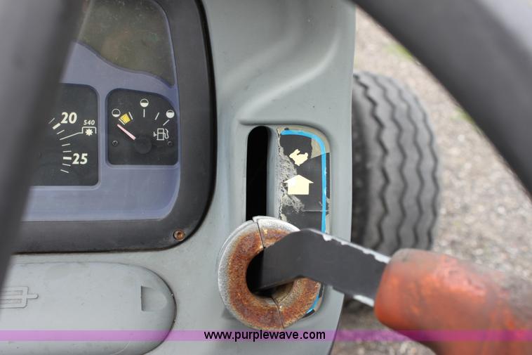 image for item 6283 2000 New Holland TN55 tractor