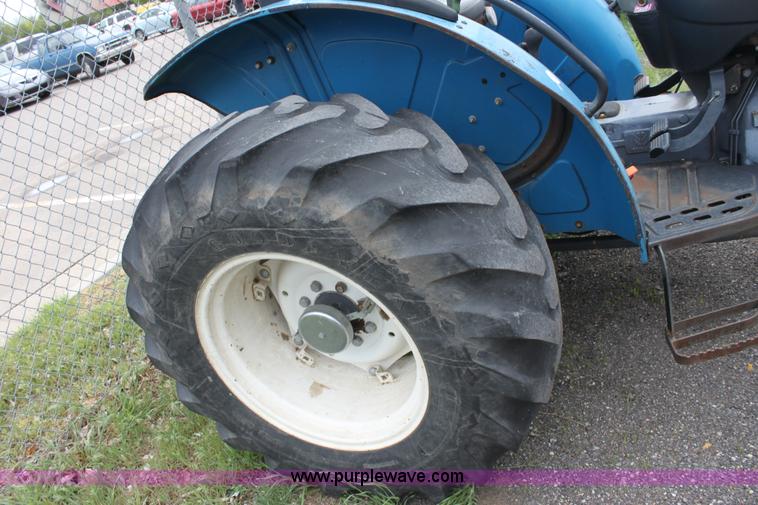 image for item 6283 2000 New Holland TN55 tractor