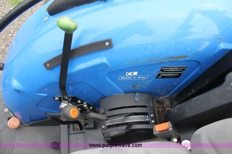 image for item 6285 2007 New Holland TN60A tractor