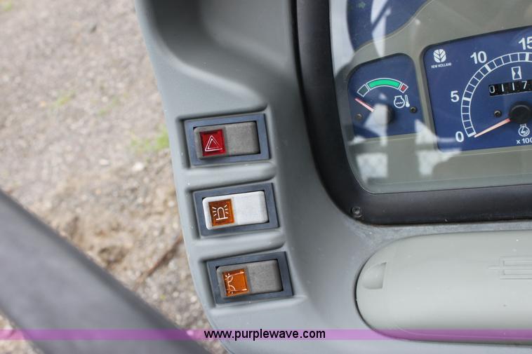 image for item 6285 2007 New Holland TN60A tractor