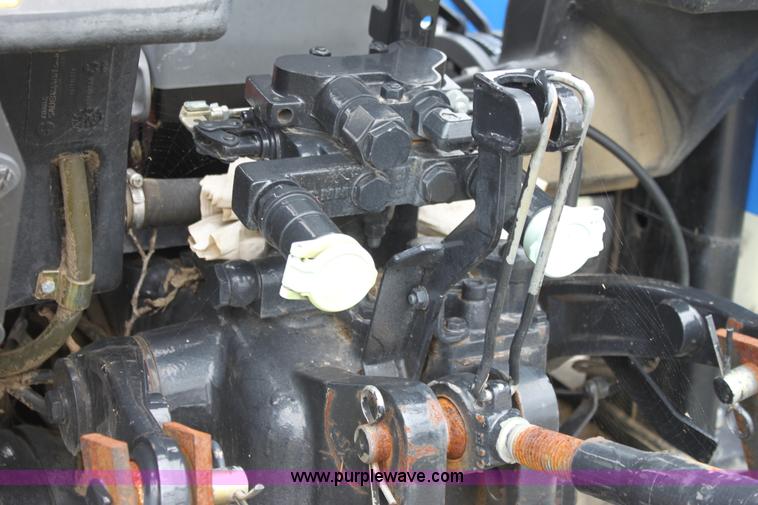 image for item 6285 2007 New Holland TN60A tractor