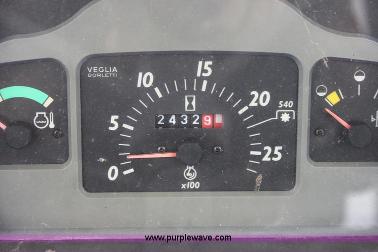 image for item 6286 2003 New Holland TN55 tractor