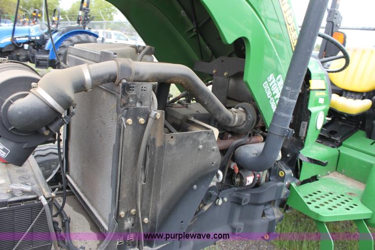 image for item 6287 2005 John Deere 5225 tractor