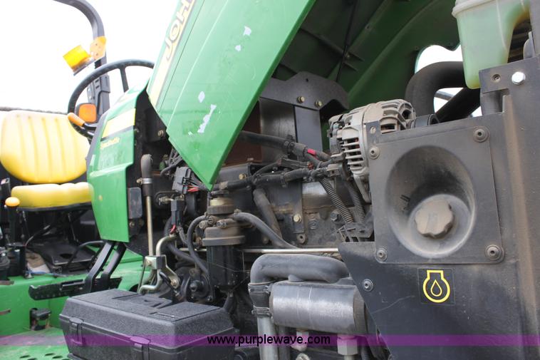image for item 6287 2005 John Deere 5225 tractor