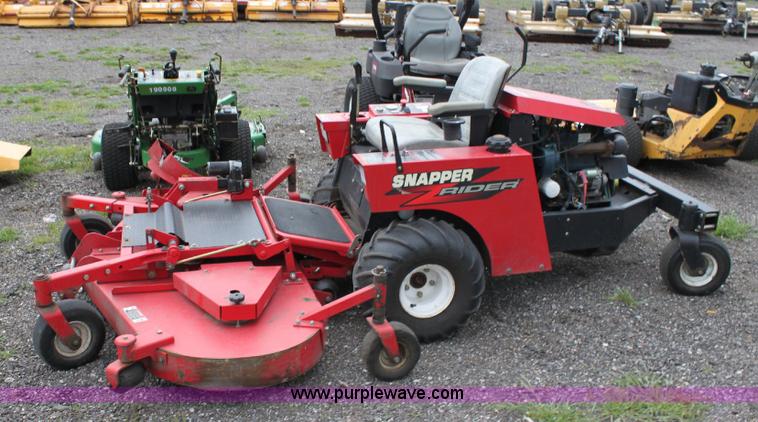 image for item 6323 Snapper Z rider turf cruiser 72" riding lawn mower