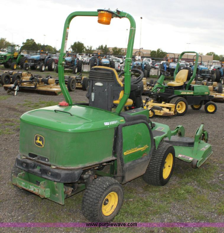image for item 6367 2005 John Deere F1435 commercial riding lawn mower