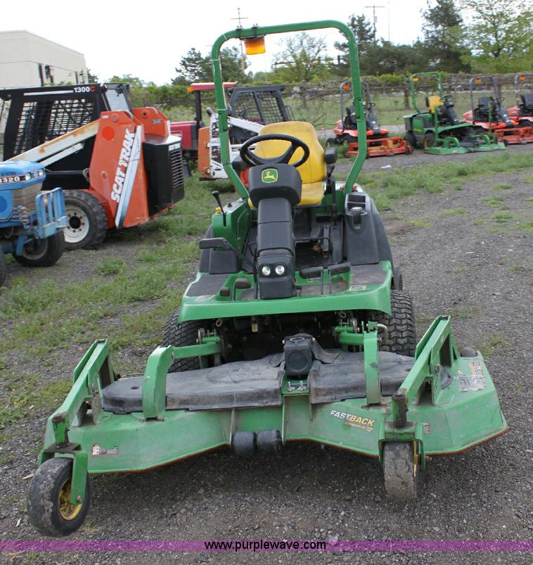 image for item 6367 2005 John Deere F1435 commercial riding lawn mower