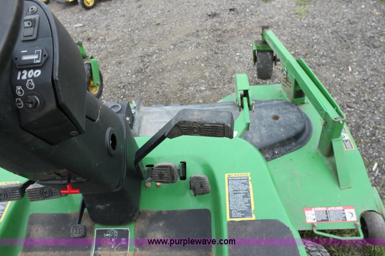 image for item 6367 2005 John Deere F1435 commercial riding lawn mower
