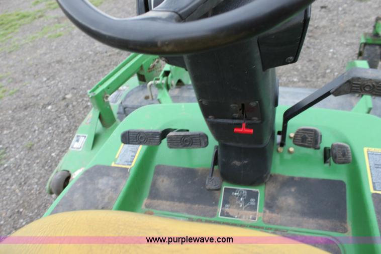 image for item 6367 2005 John Deere F1435 commercial riding lawn mower