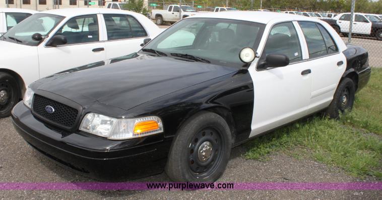 image for item 6376 2008 Ford Crown Victoria Police Interceptor