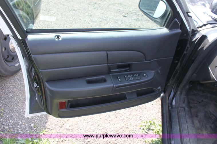 image for item 6376 2008 Ford Crown Victoria Police Interceptor