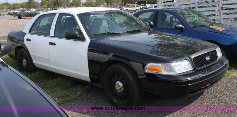 image for item 6377 2008 Ford Crown Victoria Police Interceptor