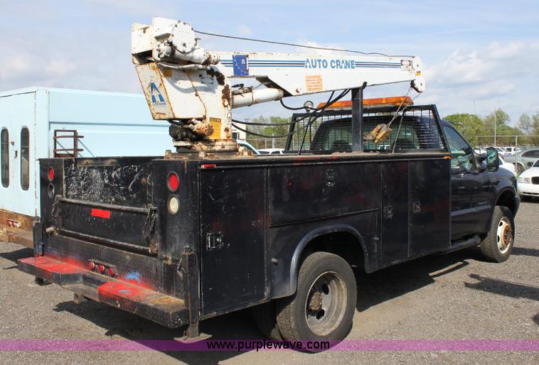image for item 6380 2002 Ford F550 XL Super Duty service pickup truck