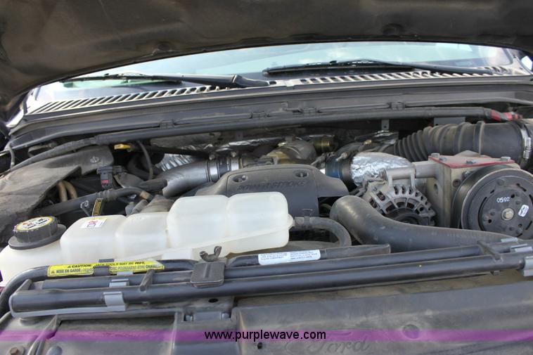 image for item 6380 2002 Ford F550 XL Super Duty service pickup truck