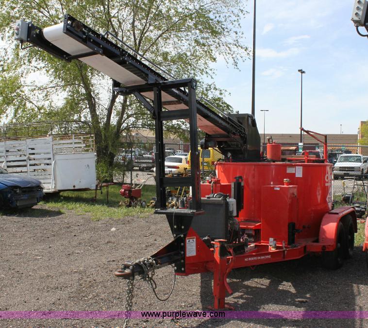 image for item 6382 2005 Crafco E-Z Pour 400D melter applicator