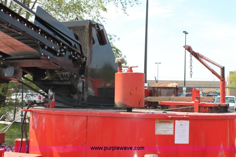 image for item 6382 2005 Crafco E-Z Pour 400D melter applicator