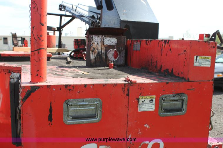 image for item 6382 2005 Crafco E-Z Pour 400D melter applicator