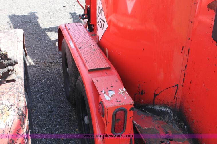 image for item 6382 2005 Crafco E-Z Pour 400D melter applicator