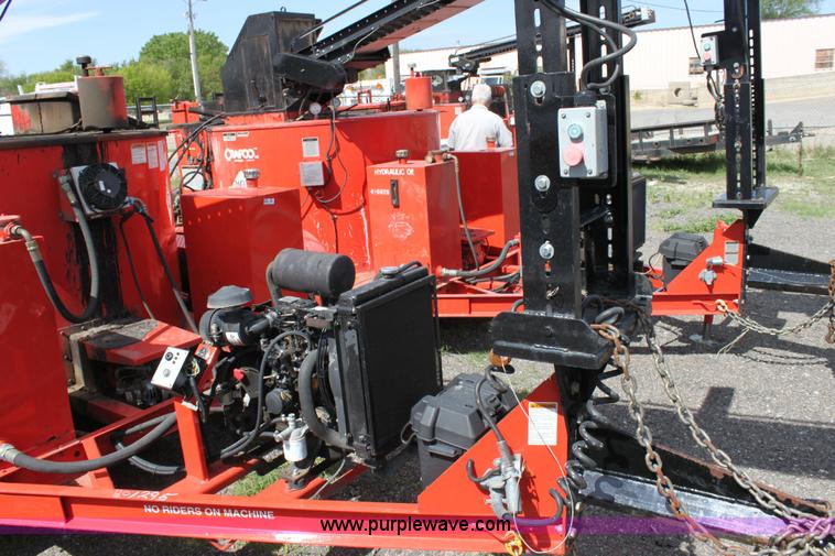 image for item 6385 2006 Crafco E-Z Pour 400D melter applicator