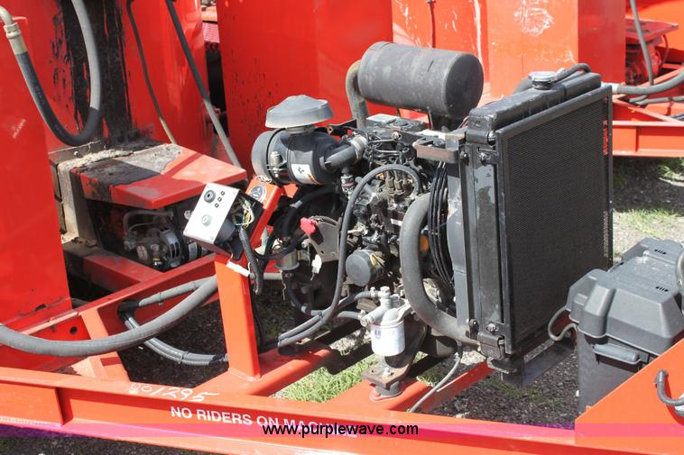 image for item 6385 2006 Crafco E-Z Pour 400D melter applicator