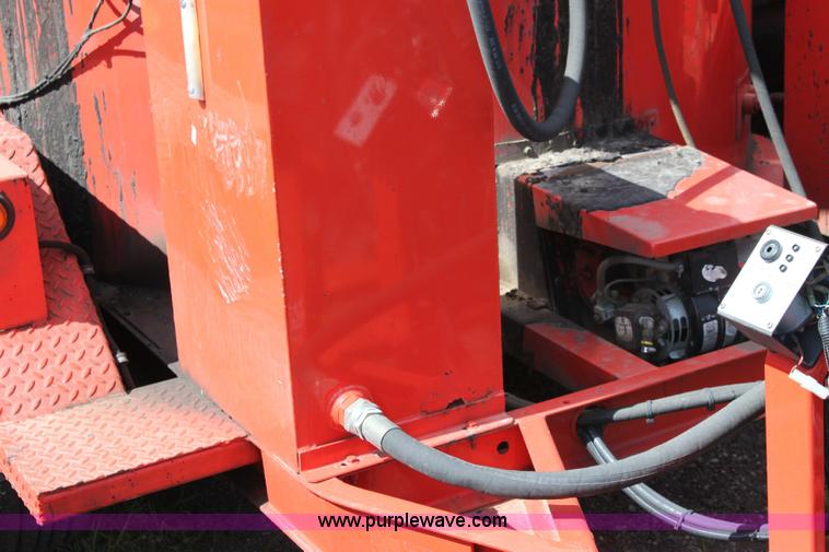 image for item 6385 2006 Crafco E-Z Pour 400D melter applicator