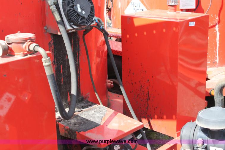 image for item 6385 2006 Crafco E-Z Pour 400D melter applicator