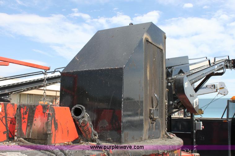 image for item 6385 2006 Crafco E-Z Pour 400D melter applicator