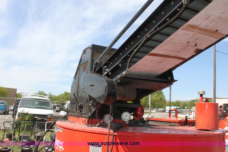 image for item 6386 2003 Crafco E-Z Pour 400D melter applicator