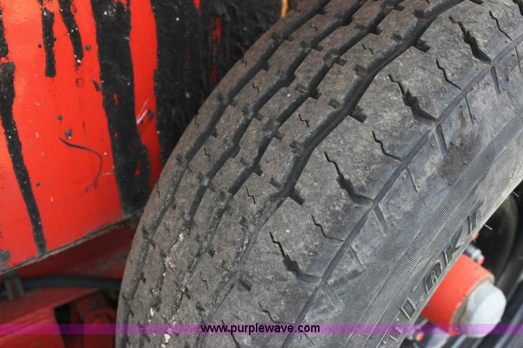 image for item 6386 2003 Crafco E-Z Pour 400D melter applicator