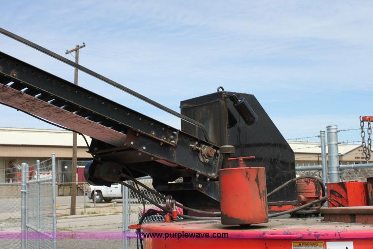 image for item 6388 2005 Crafco E-Z Pour 400D melter applicator