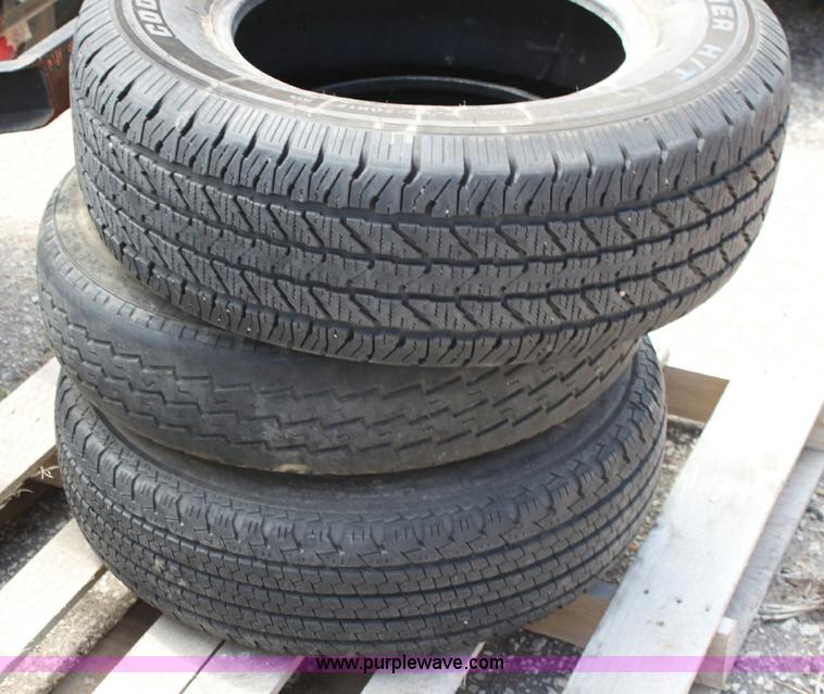 (3) tires in Wichita, KS Item 6400 sold Purple Wave