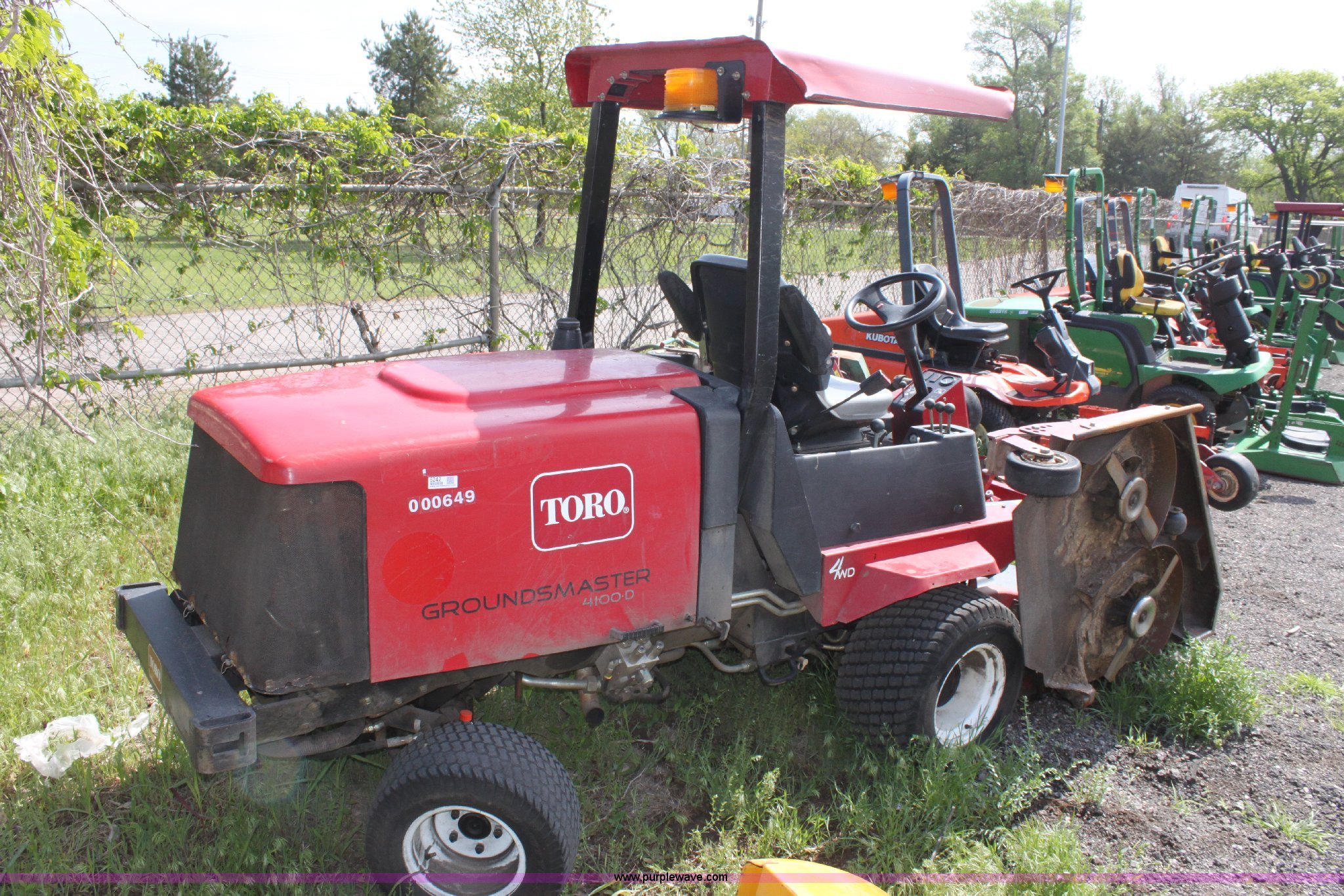 2004 Toro Groundsmaster 4100D lawn mower in Wichita, KS Item 6242