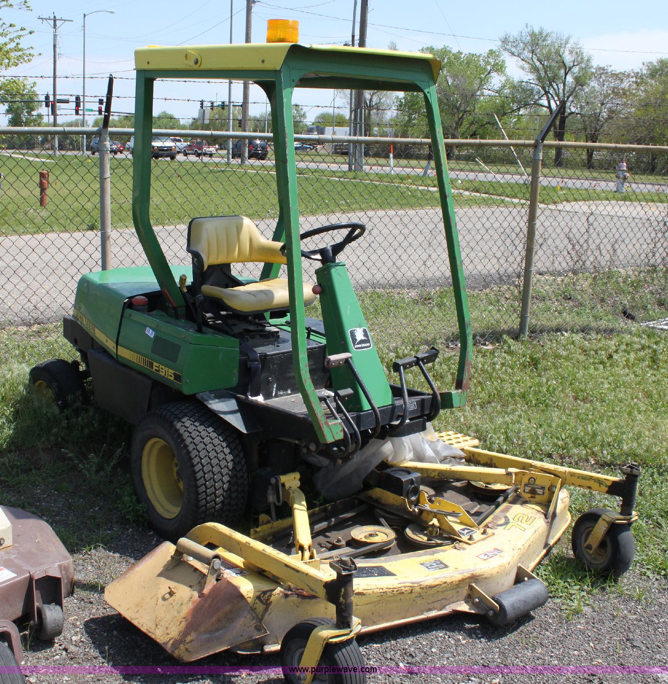 John Deere F915 riding lawn mower in Wichita, KS Item 6254 sold