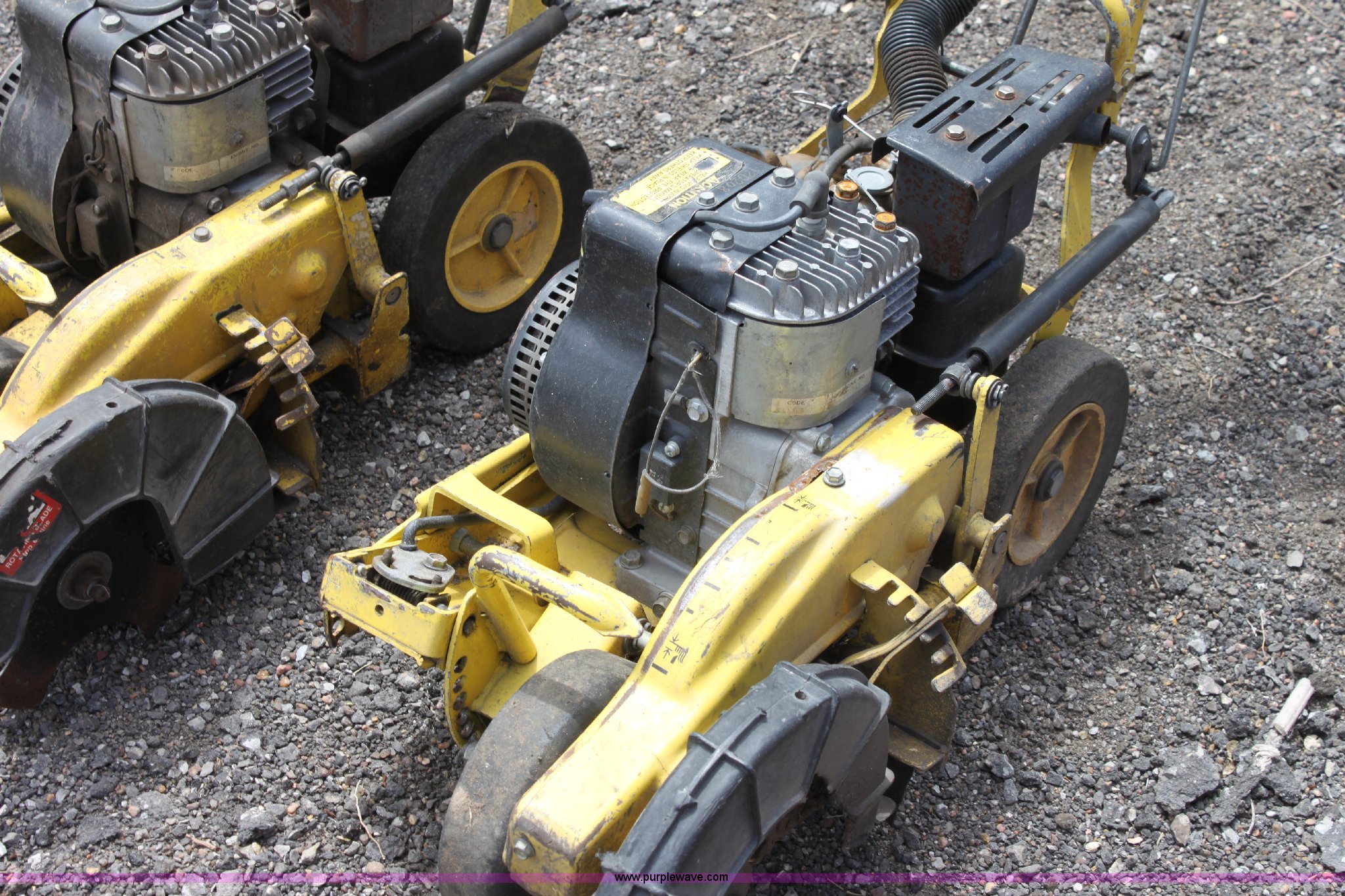 (2) John Deere E35 edgers in Wichita, KS Item 6448 sold Purple Wave