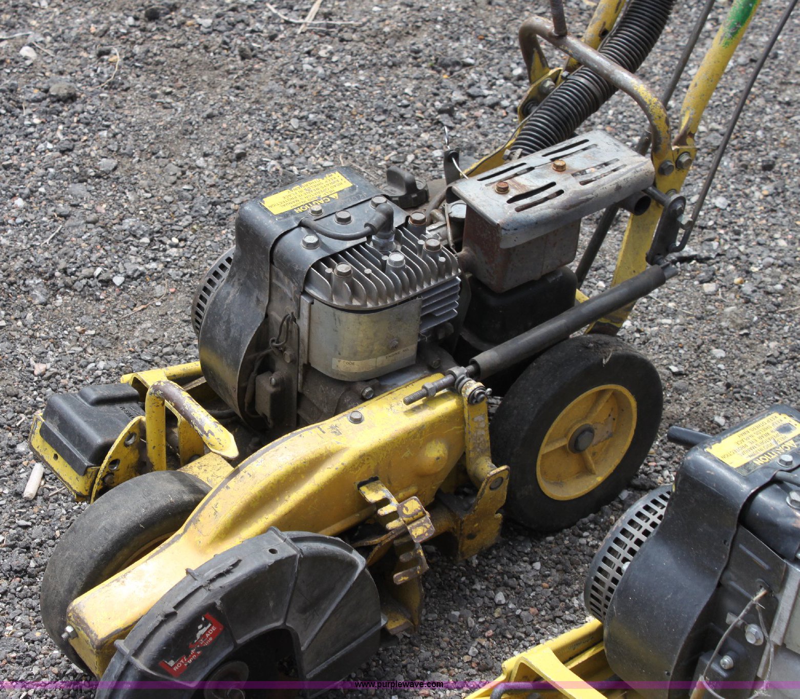 (2) John Deere E35 edgers in Wichita, KS Item 6448 sold Purple Wave