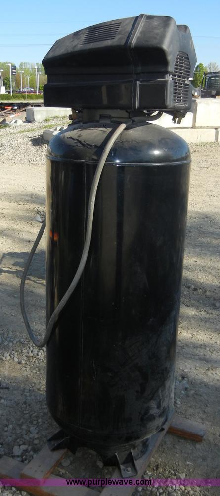 image for item 2035 1999 Craftsman 60 gallon air compressor