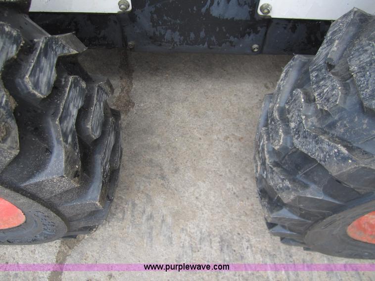 image for item 2991 1998 Bobcat 763 skid steer