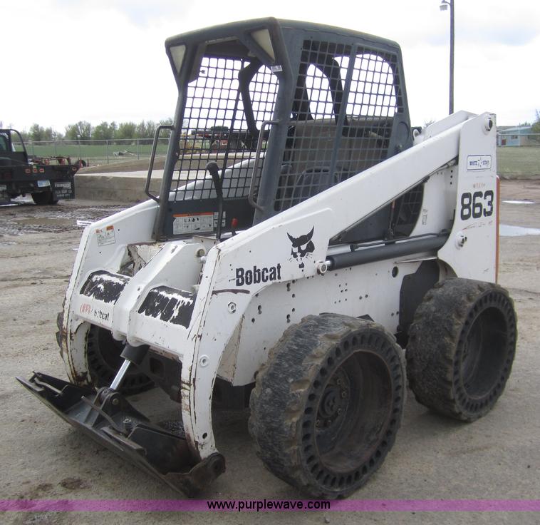 image for item 2992 2000 Bobcat 863 skid steer