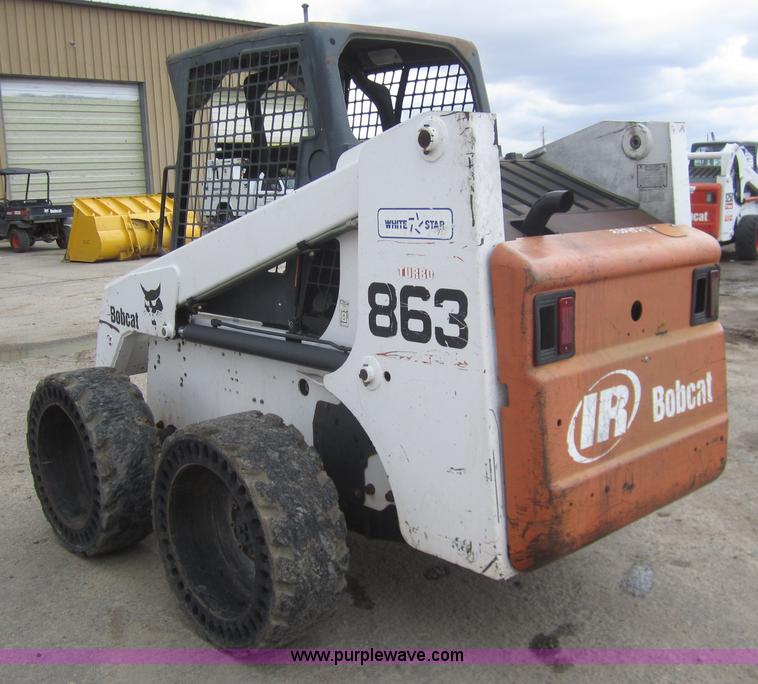 image for item 2992 2000 Bobcat 863 skid steer