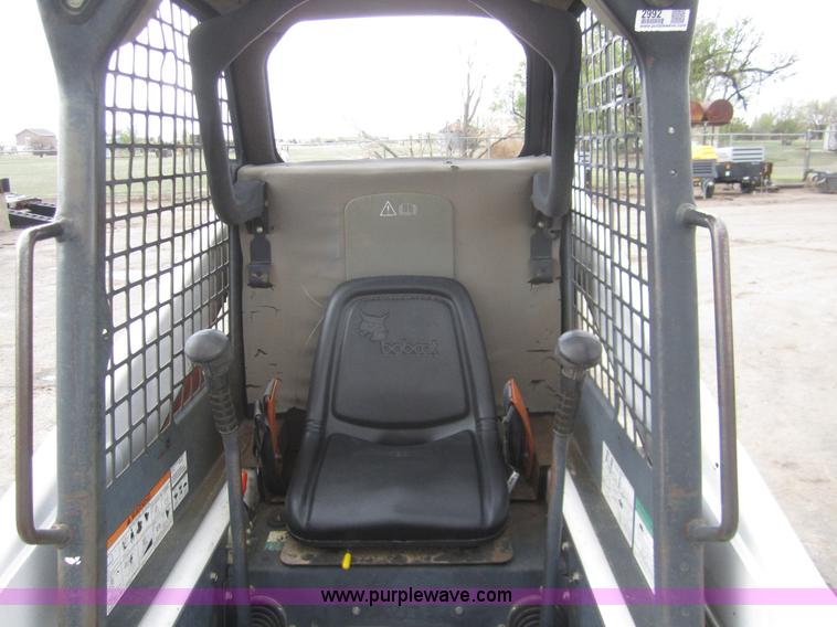 image for item 2992 2000 Bobcat 863 skid steer