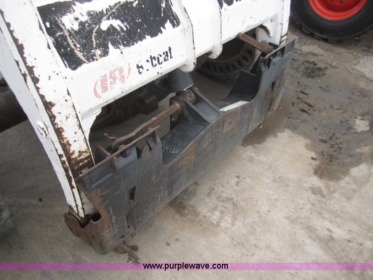 image for item 2992 2000 Bobcat 863 skid steer