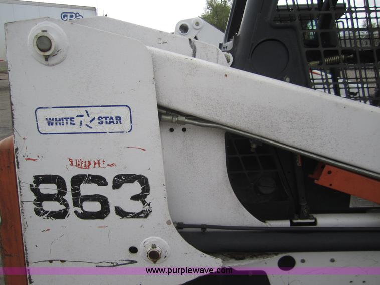 image for item 2992 2000 Bobcat 863 skid steer