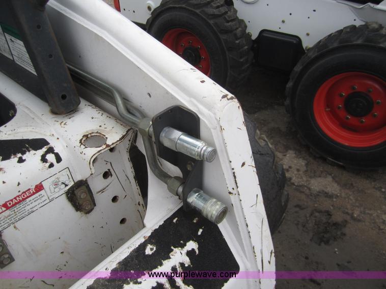 image for item 2992 2000 Bobcat 863 skid steer