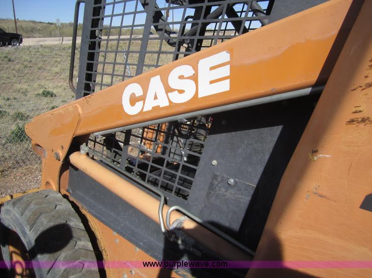 image for item 2995 Case 40XT skid steer
