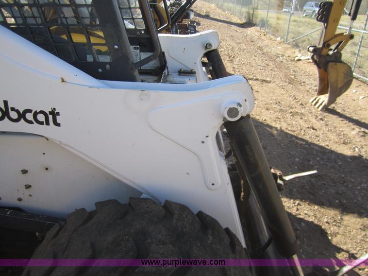 image for item 2997 Bobcat 873 skid steer